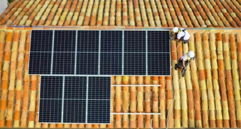 Paneles solares de agua caliente: 7 cosas que debe comprobar antes de instalar€
€